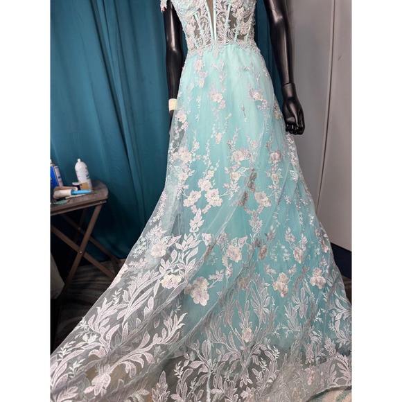 Morrell Maxie Size 4 Aqua White Floral Lace Off Shoulder Formal Gown - Picture 6 of 16